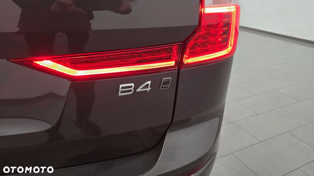 Volvo XC 60 B4 D AWD Inscription - 9