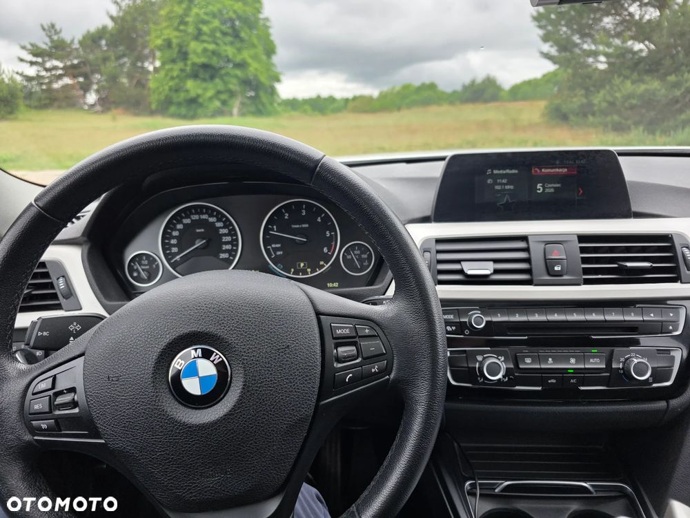 BMW Seria 3 318d Advantage - 19
