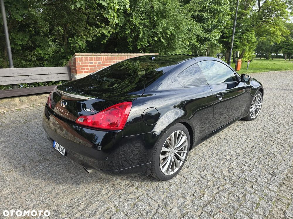 Infiniti Q60 Coupe S - 8