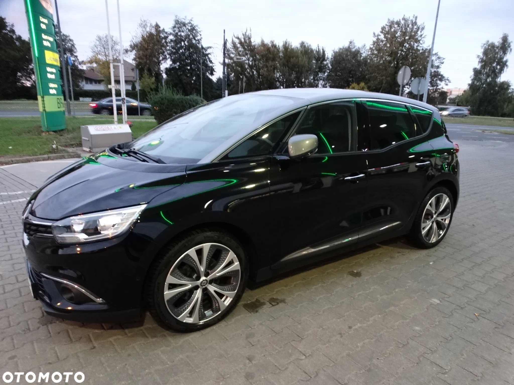 Renault Scenic dCi 110 Hybrid Assist Business - 12