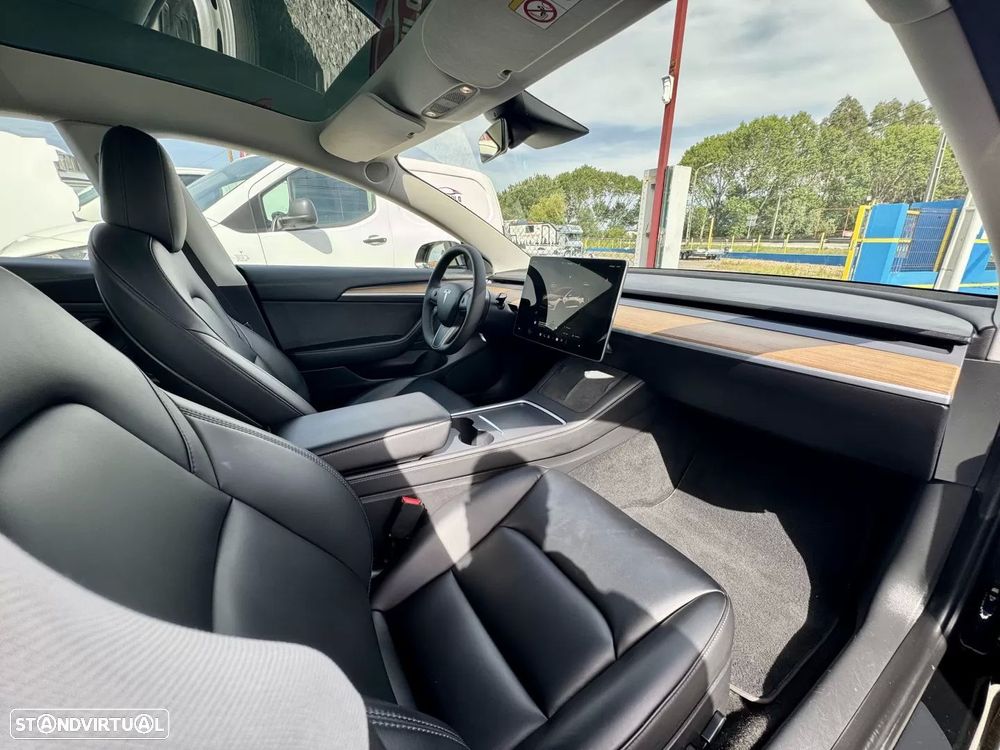 Tesla Model 3 Standard Range Plus RWD - 30