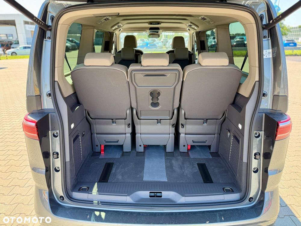 Volkswagen Multivan - 33