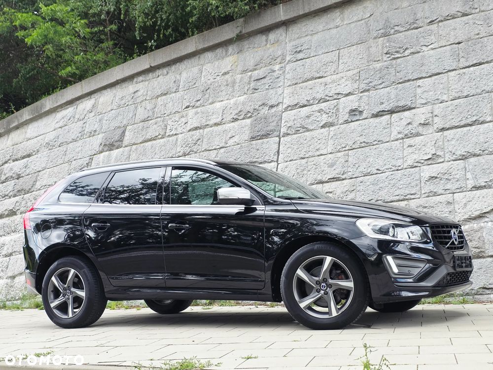 Volvo XC 60 D3 Drive-E R-Design Momentum - 32