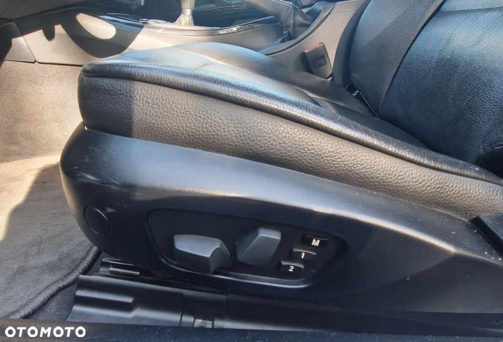 BMW Seria 3 318i M Sport Edition - 26
