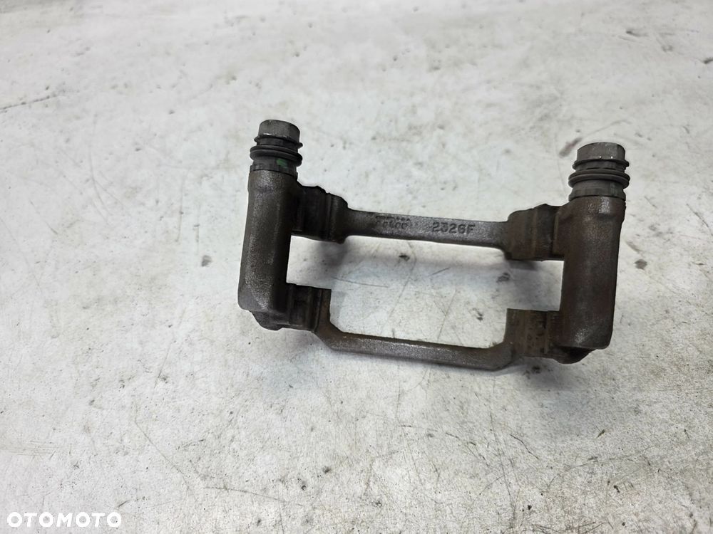 JARZMO ZACISKU HAMULCOWEGO TYŁ AUDI A4 A5 Q5 POD TARCZE 330 MM 8330-2326F - 8