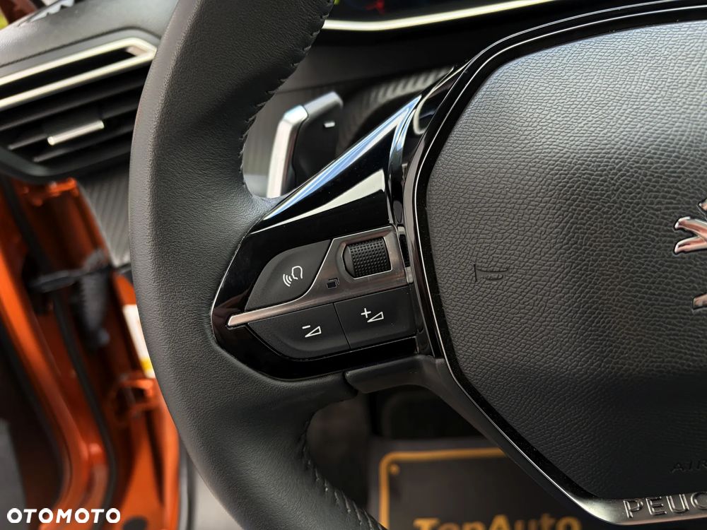Peugeot 2008 1.2 PureTech Allure Pack S&S EAT8 - 26