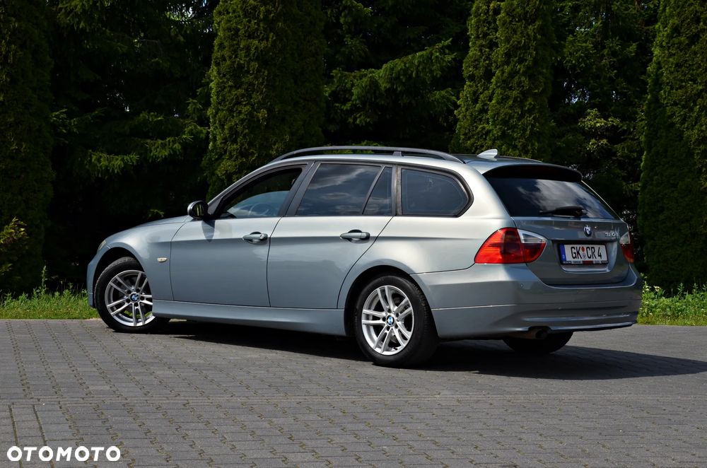 BMW Seria 3 320d DPF Touring Edition Fleet Exclusive - 19