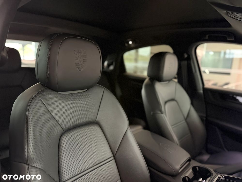 Porsche Cayenne Black Edition - 20