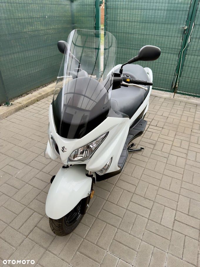 Suzuki Burgman - 1