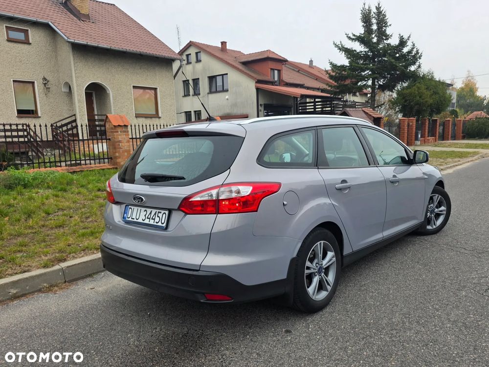 Ford Focus 1.6 Trend - 24