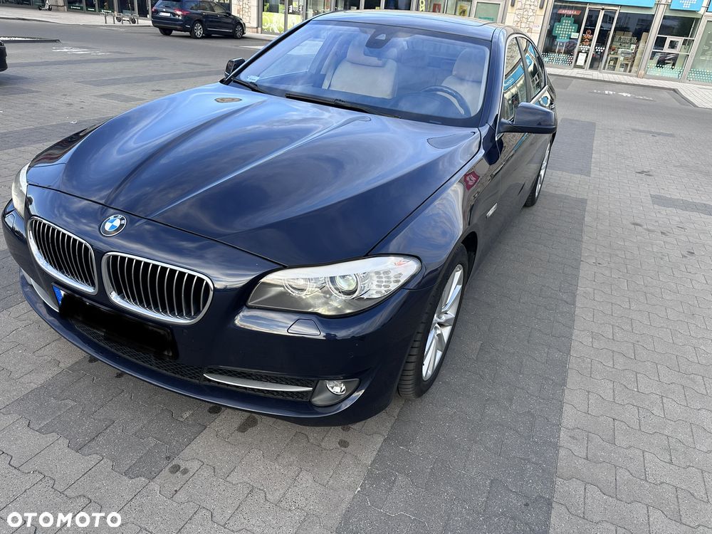 BMW Seria 5 525d xDrive - 6