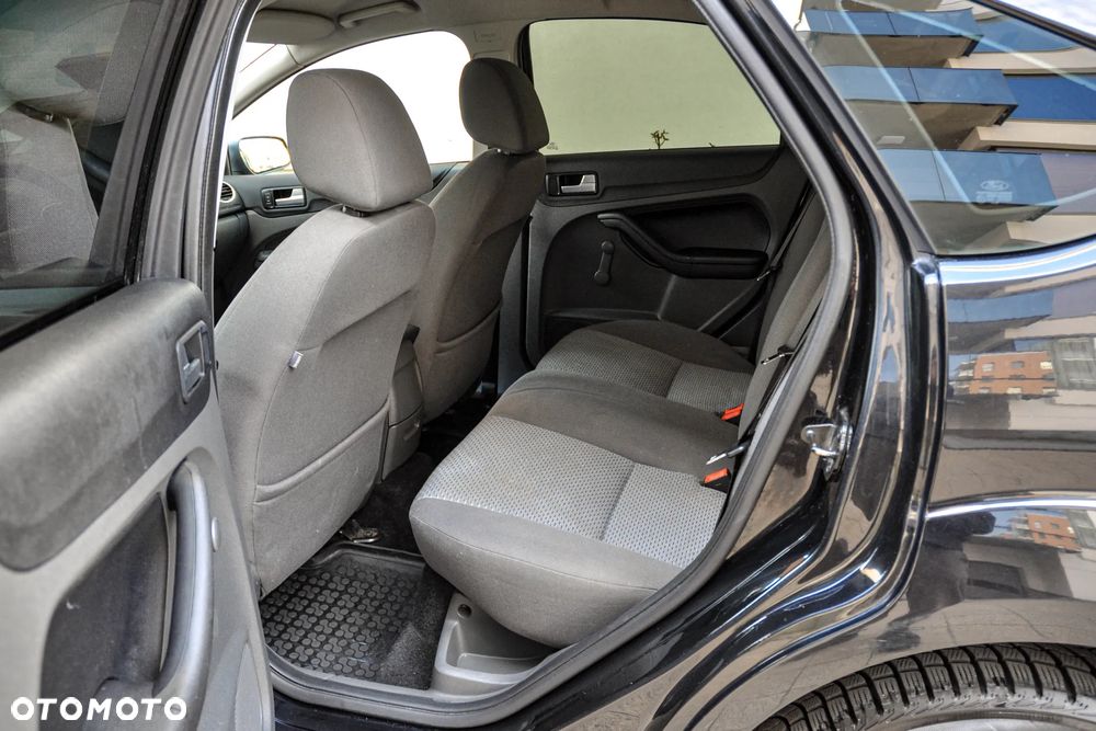 Ford Focus - 8