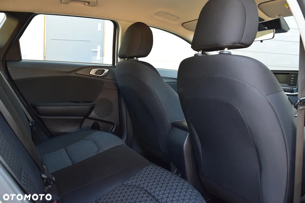 Kia Ceed 1.5 T-GDI S - 22