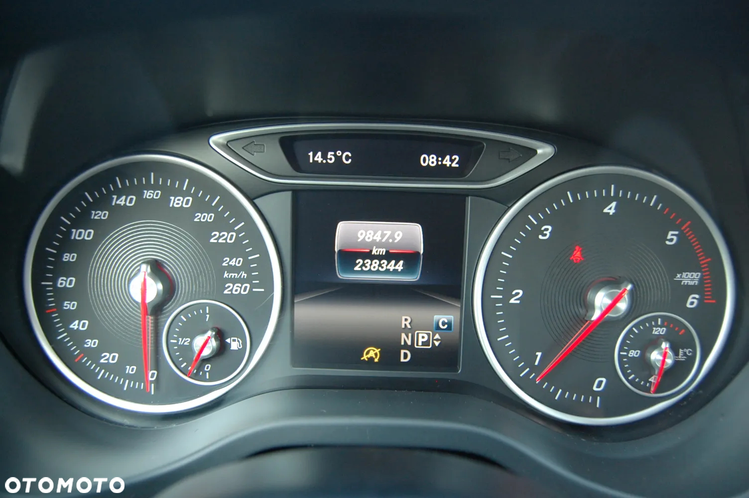 Mercedes-Benz GLA 180 (CDI) d 7G-DCT - 15