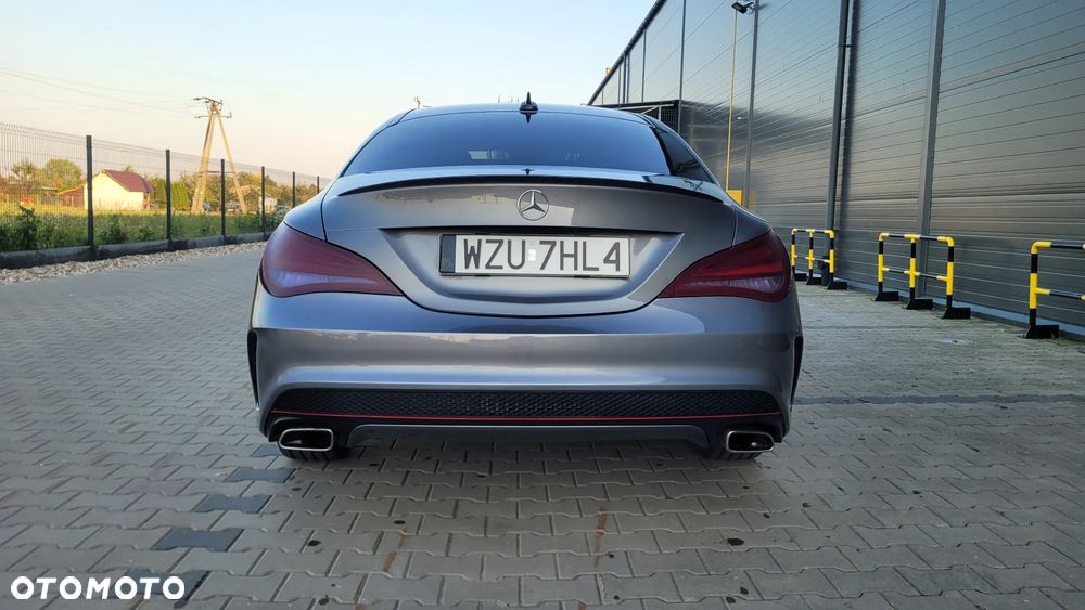 Mercedes-Benz CLA 180 - 35