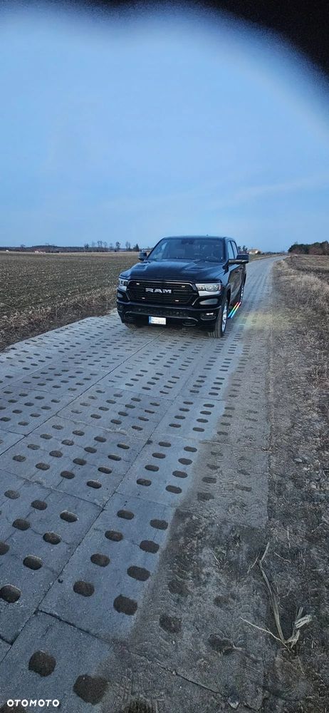 Dodge RAM 5.7 4x4 - 5