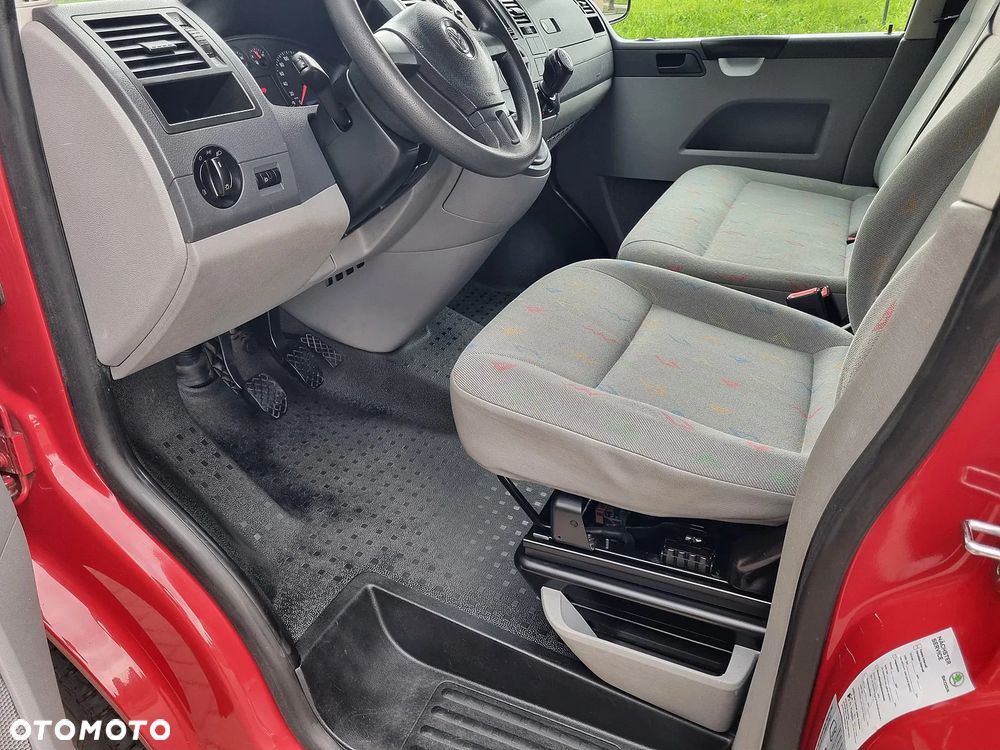 Volkswagen Transporter - 11