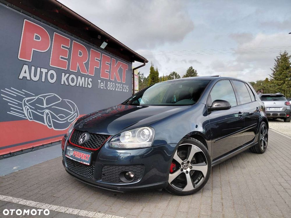 Volkswagen Golf - 1