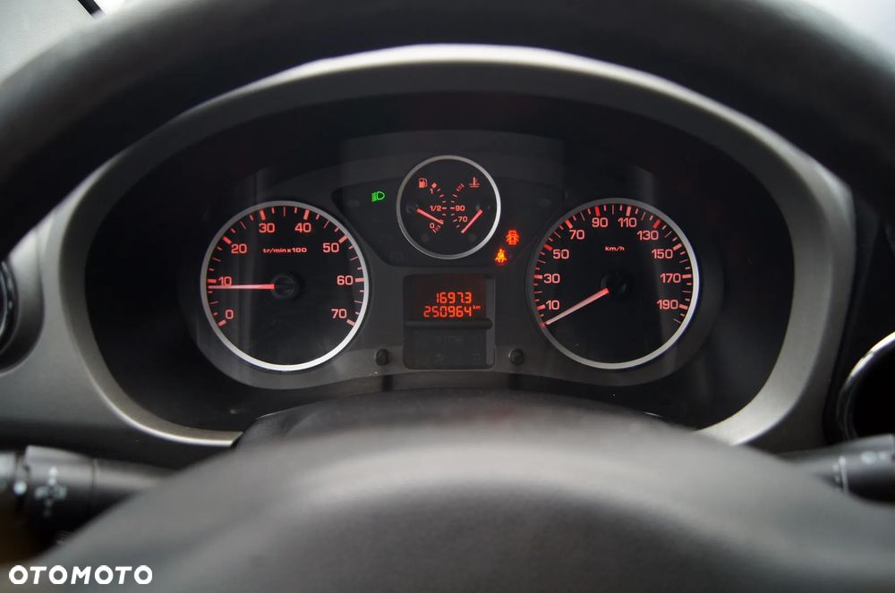 Peugeot Partner 1.6 HDi Outdoor - 16