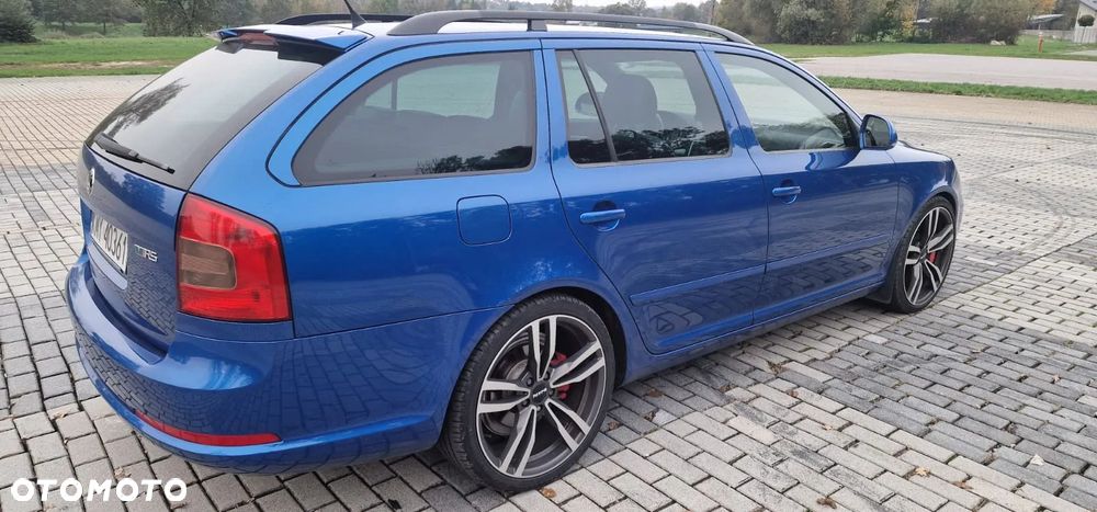 Skoda Octavia Combi 2.0 TSI RS - 10