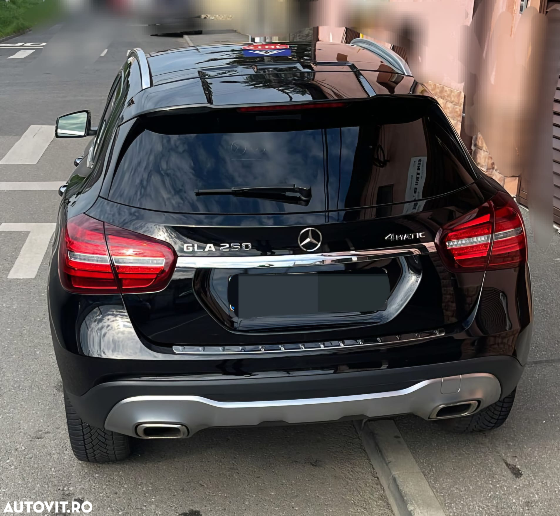Mercedes-Benz GLA 250 4Matic 7G-DCT - 7