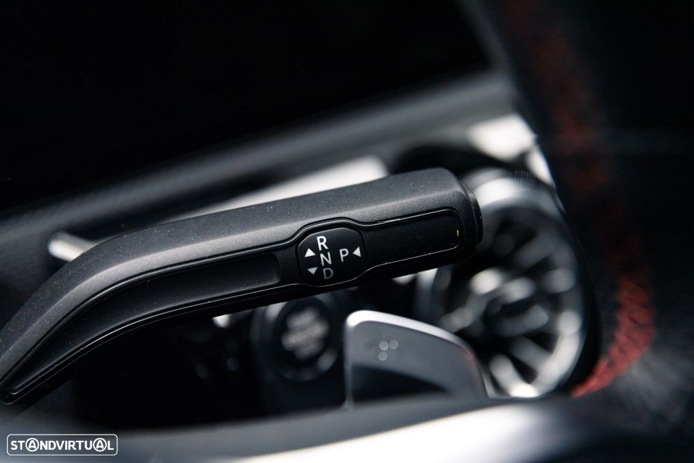 Mercedes-Benz CLA 250 e 8G-DCT AMG Line - 34