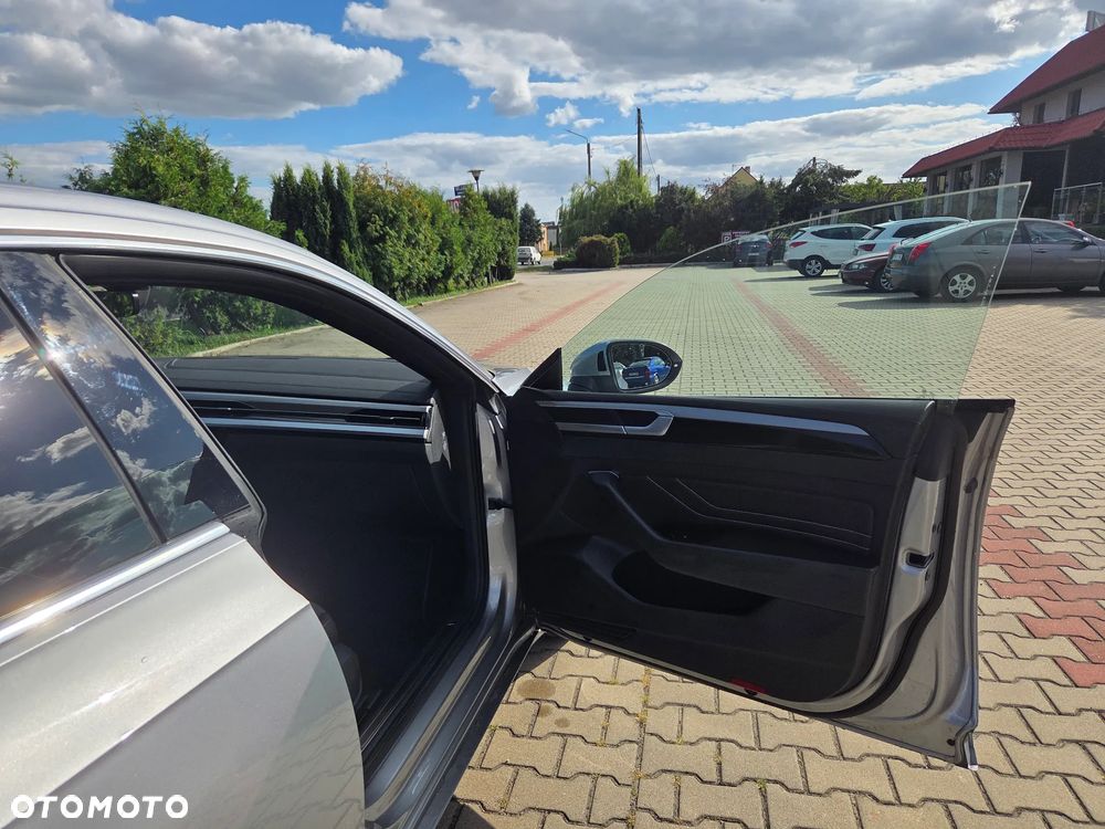 Volkswagen Arteon 2.0 TDI SCR R-Line DSG - 16