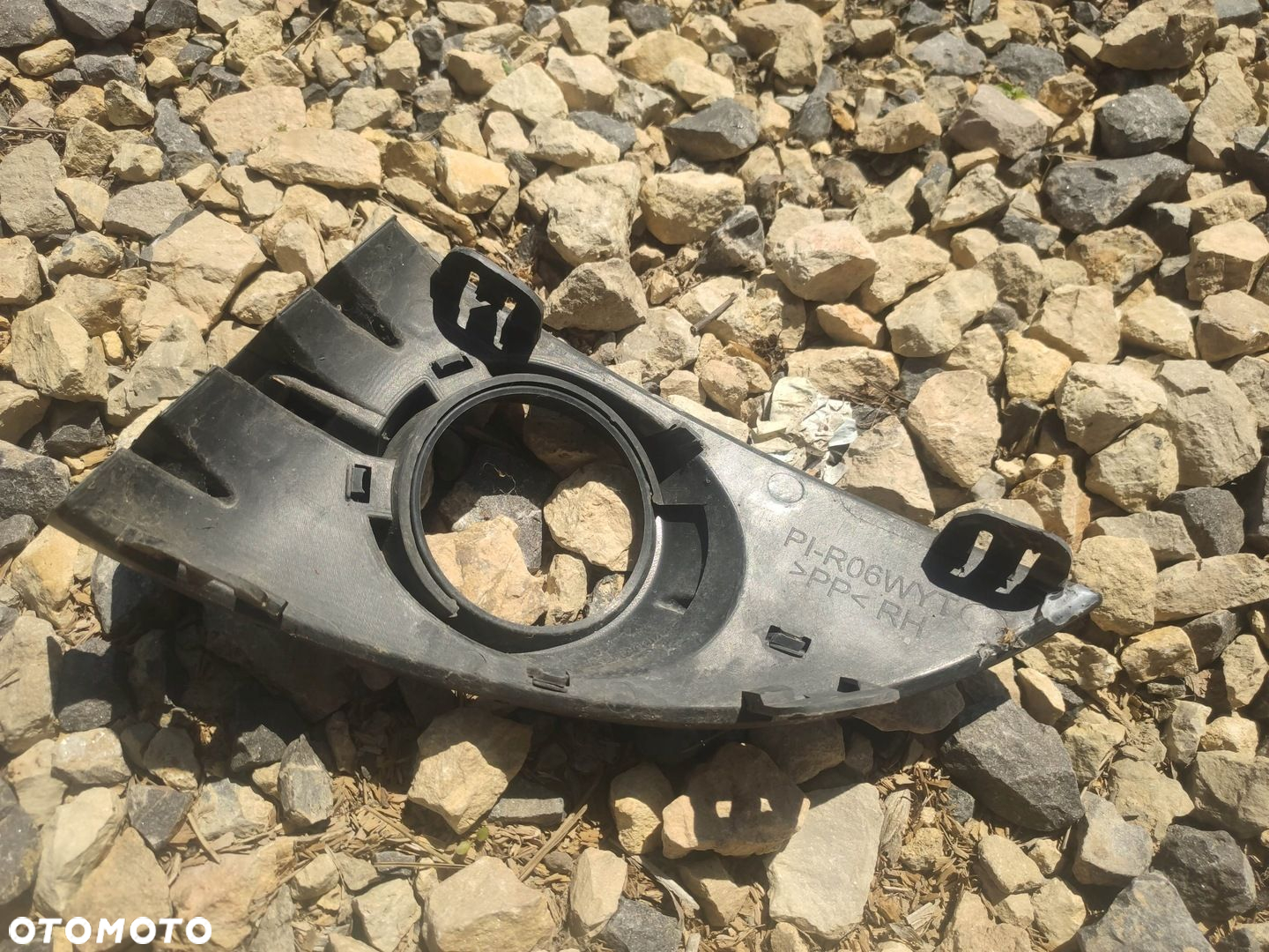 KRATKA ZDERZAKA PRZÓD RENAULT SCENIC II 06- - 3