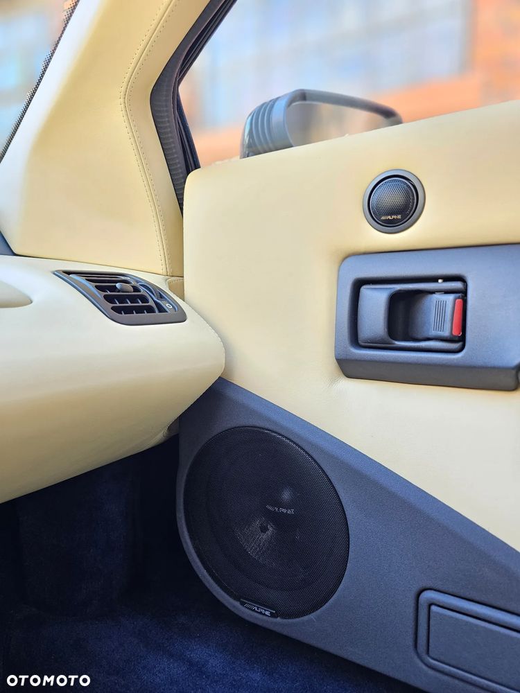 Lotus Esprit - 16