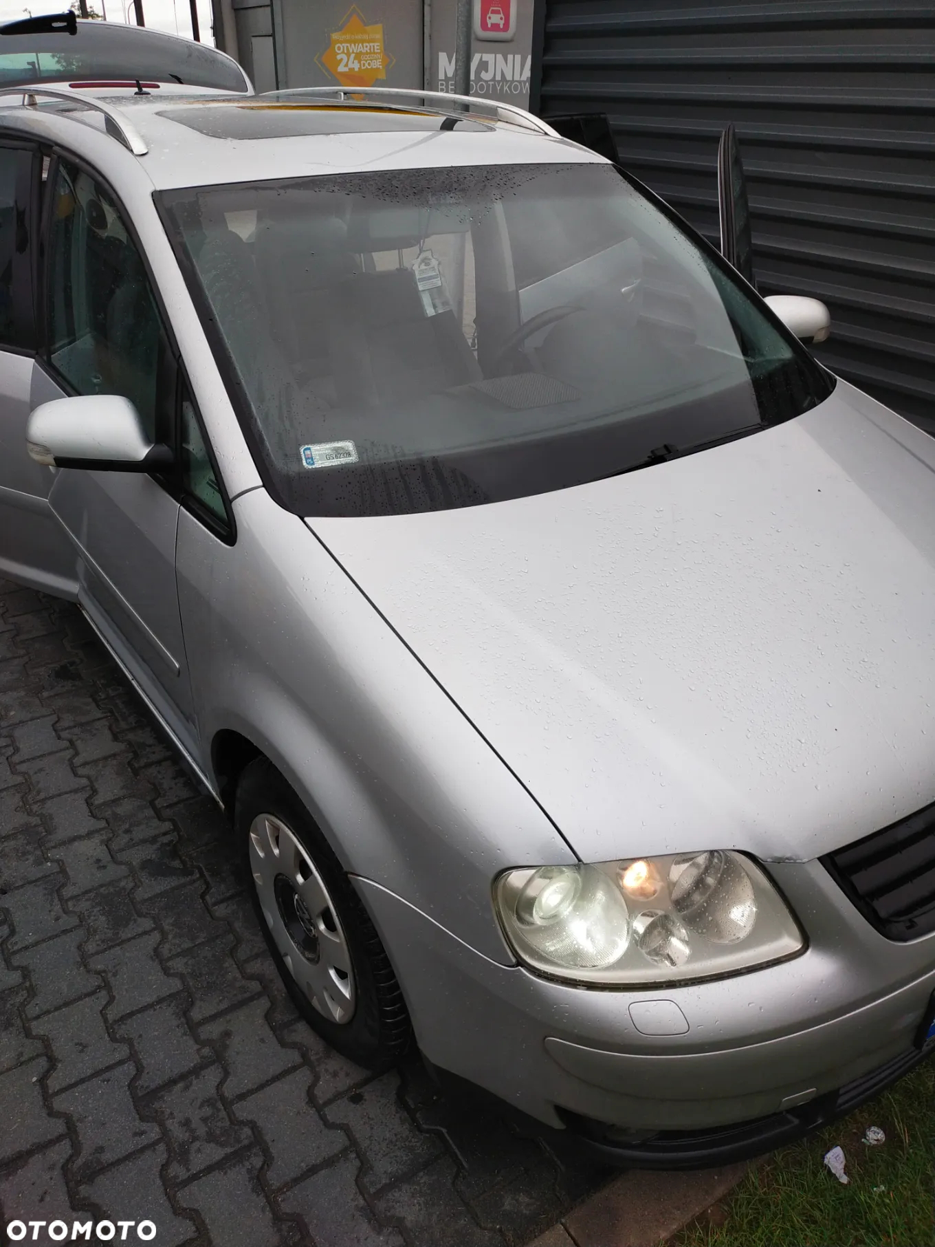 Volkswagen Touran 2.0 TDI Highline - 10