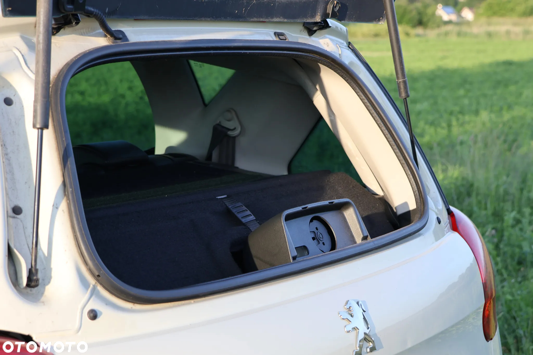 Peugeot 207 Outdoor 1.6 HDi - 26