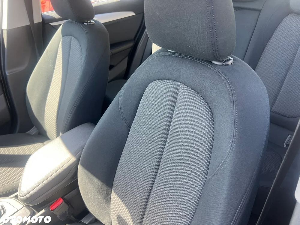 BMW X1 sDrive16d - 12