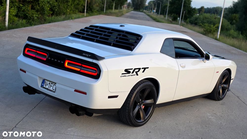 Dodge Challenger - 40