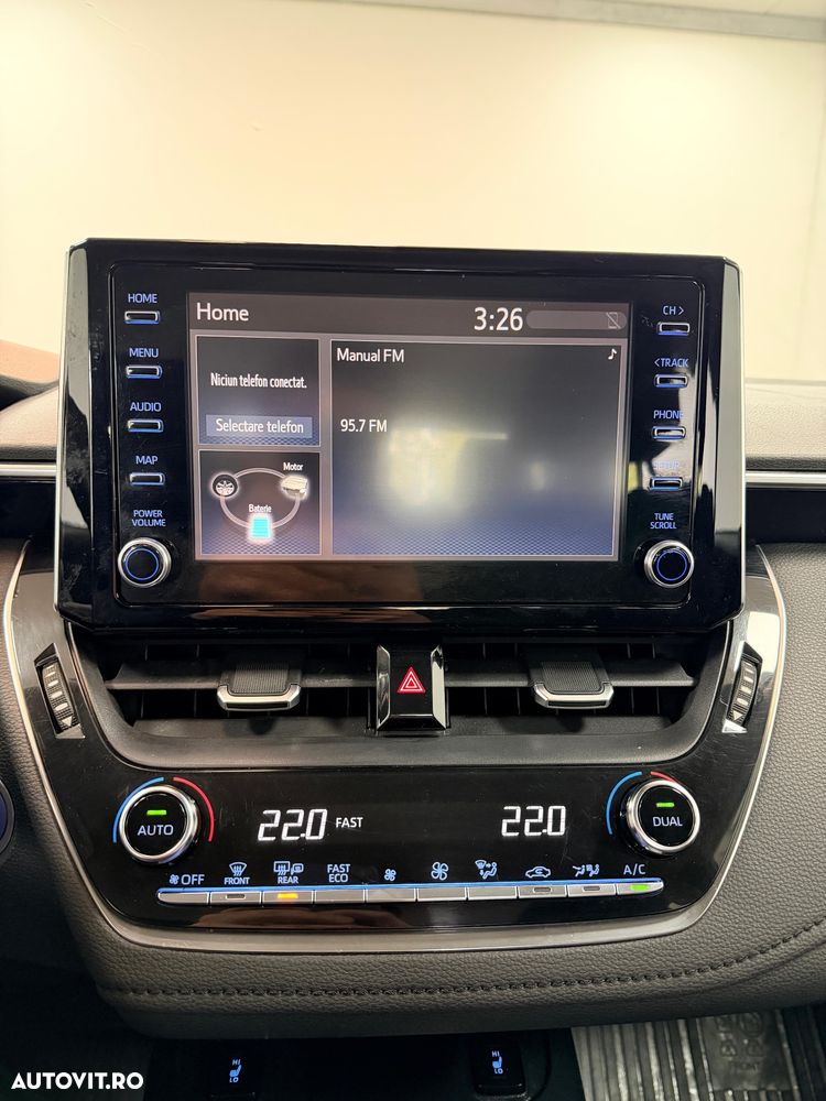 Toyota Corolla 1.8 HSD Business - 29