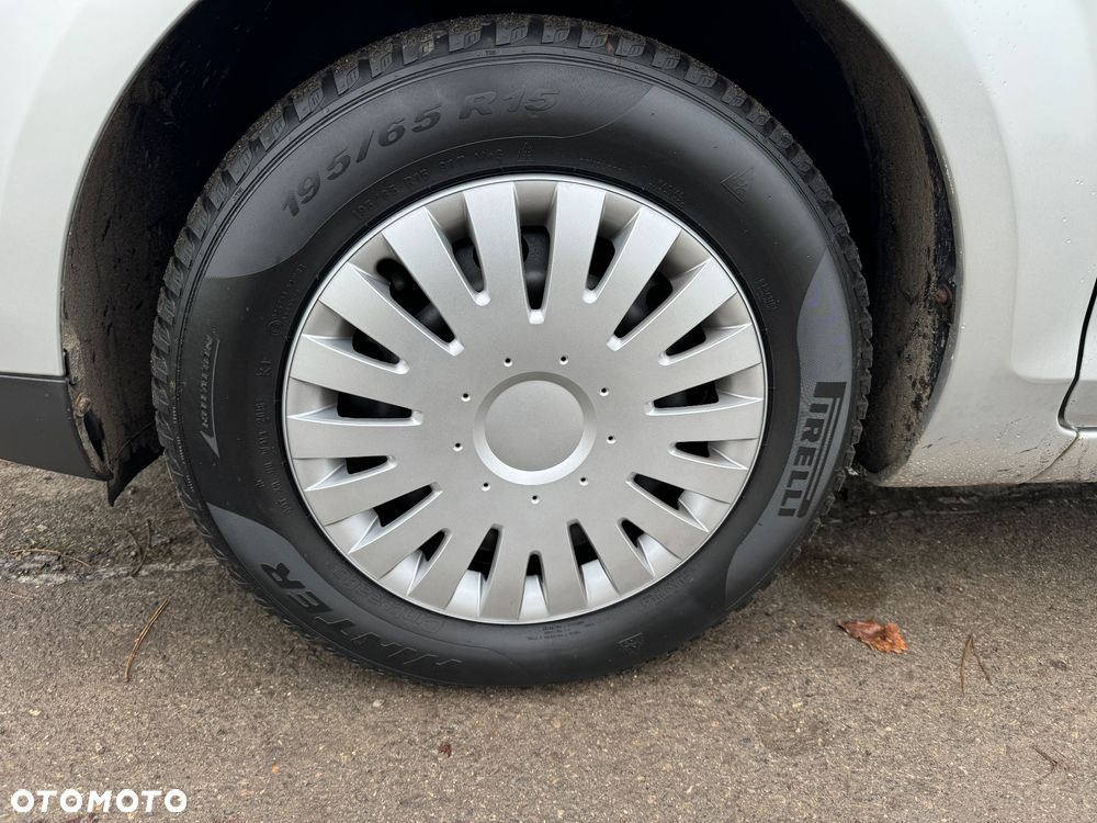 Ford Focus 1.6 16V Trend - 21