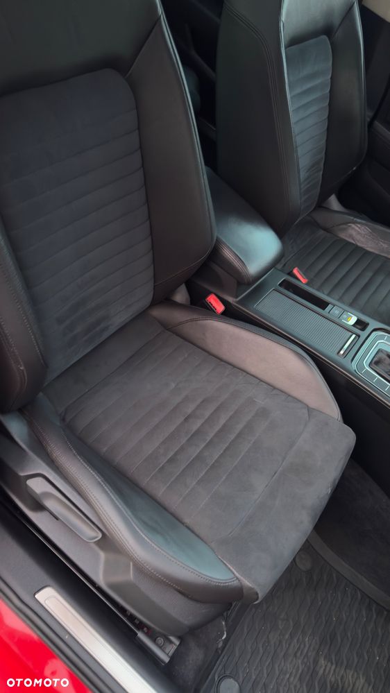 Volkswagen Passat - 13