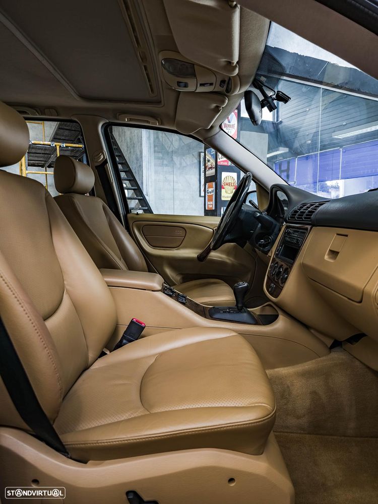 Mercedes-Benz ML 320 Standard - 10