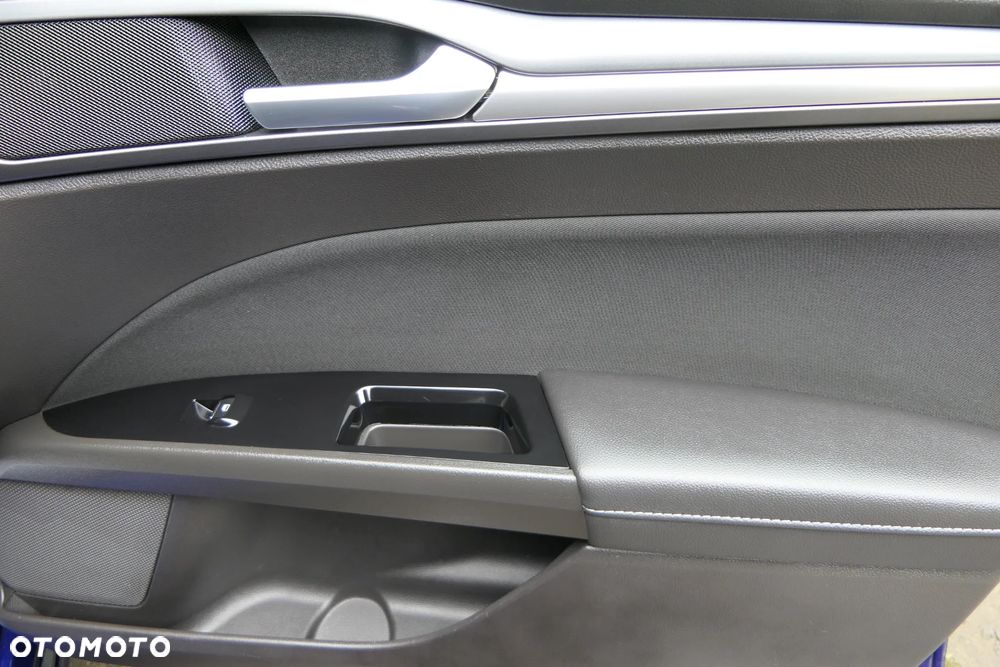 Ford Mondeo 2.0 EcoBlue Titanium - 32