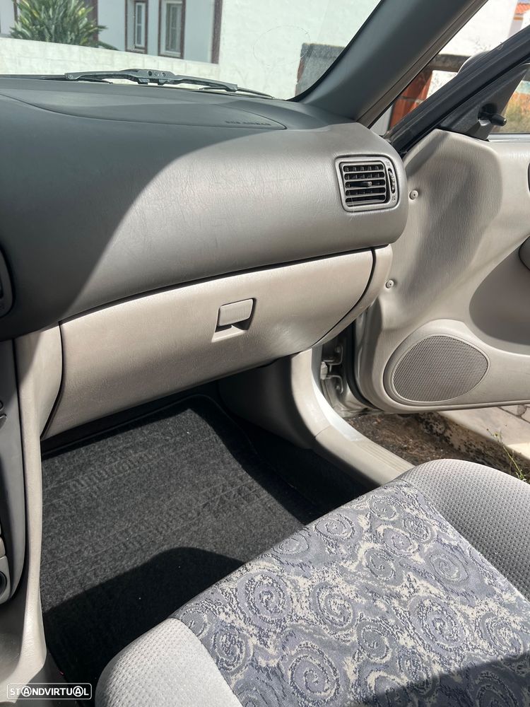 Toyota Corolla - 4