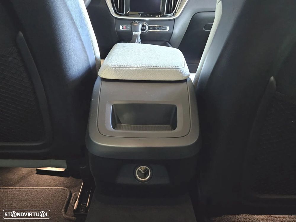 Volvo V60 2.0 D4 Inscription Geartronic - 20