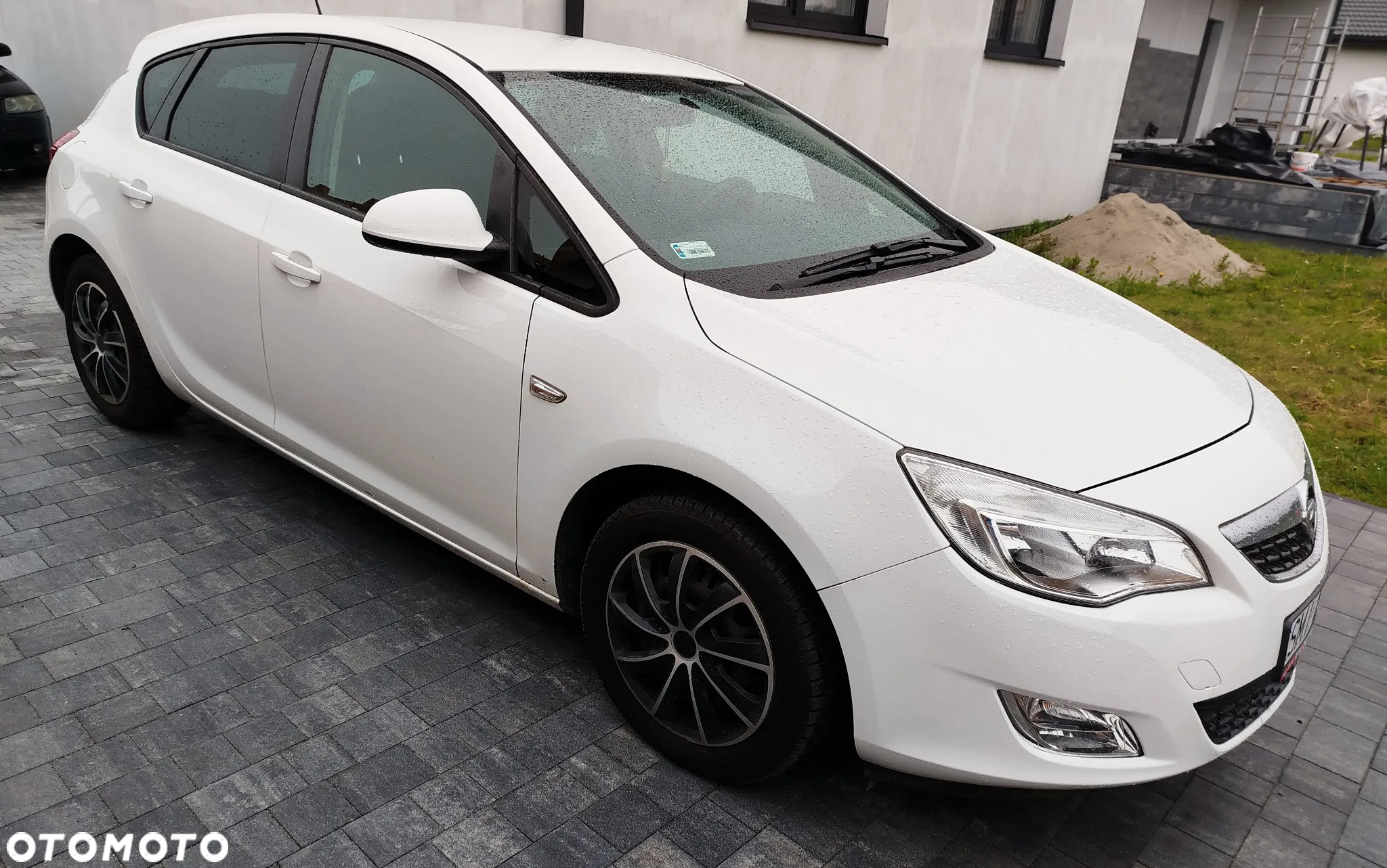 Opel Astra IV 1.4 T Essentia - 4