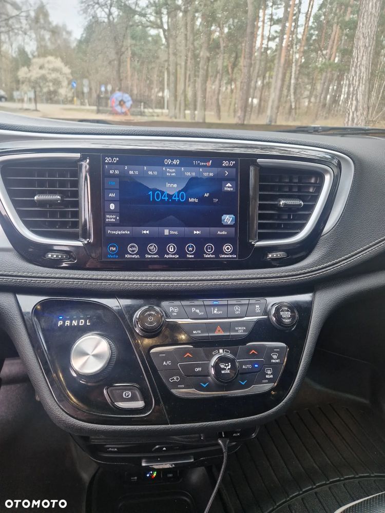 Chrysler Pacifica - 9