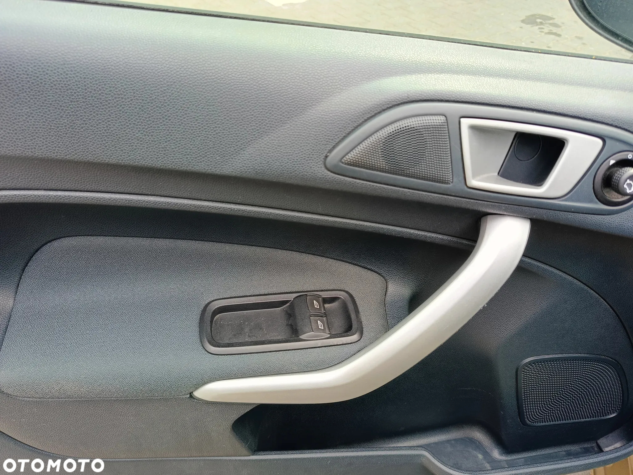 Ford Fiesta 1.25 Ambiente - 2