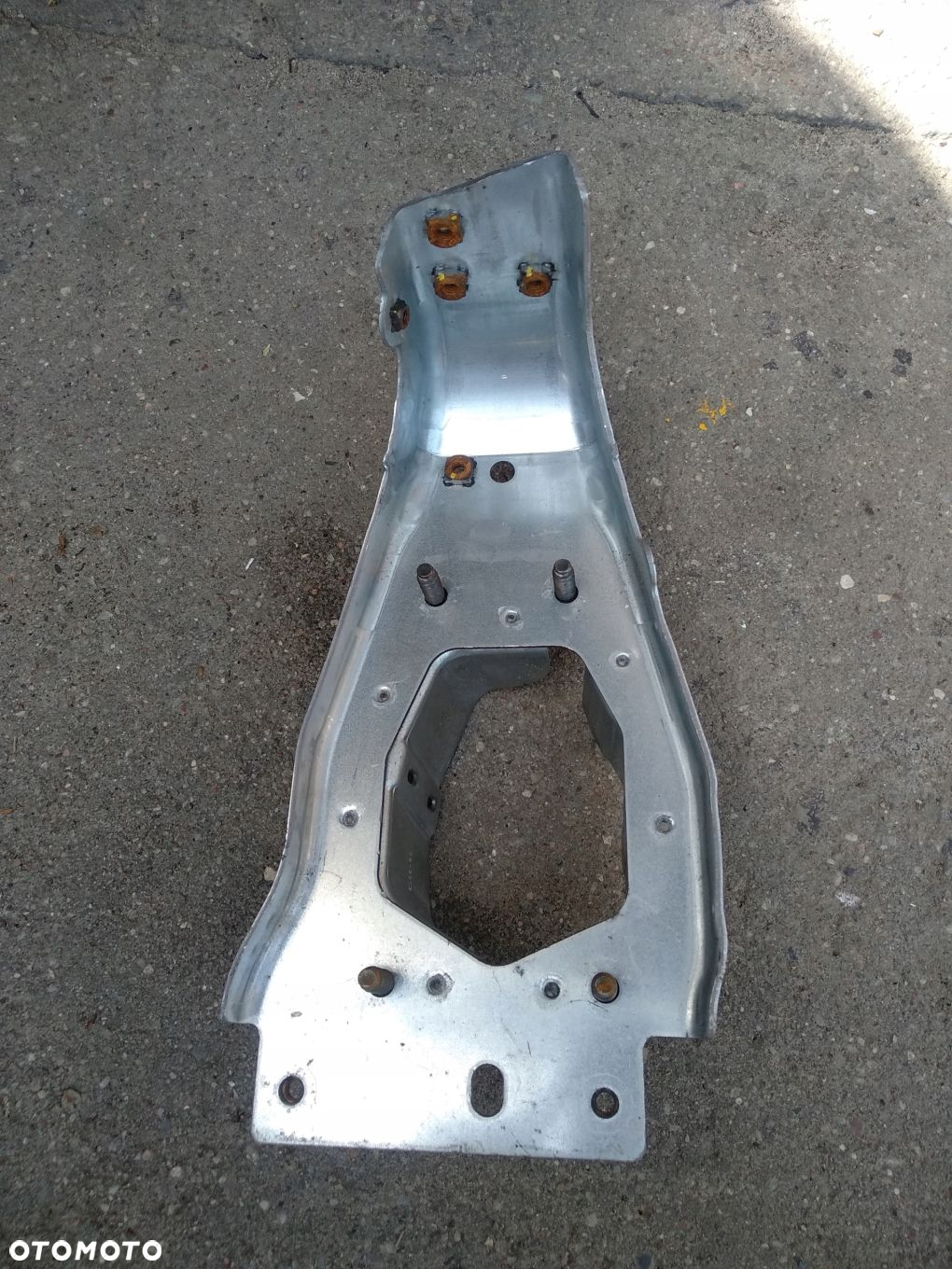 Mocowanie Land Rover Discovery Sport 2014-2019 - 3