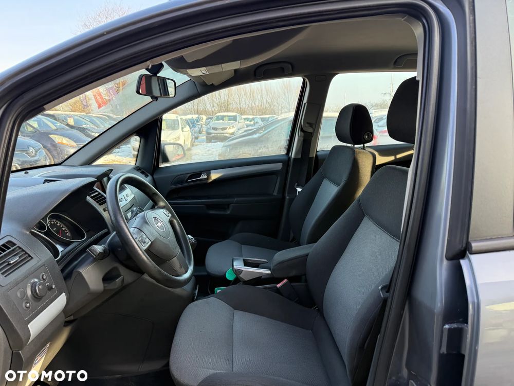 Opel Zafira 1.6 - 22
