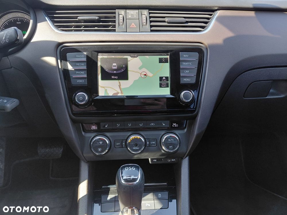 Skoda Octavia 2.0 TDI 4x4 DSG L&K - 14