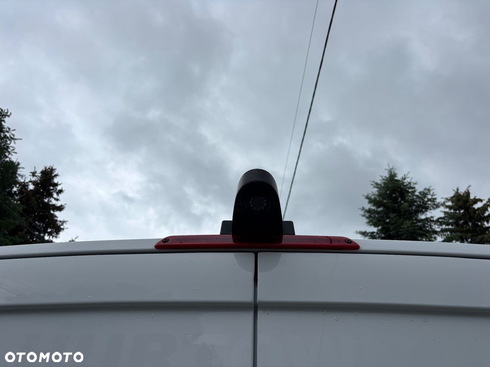 Mercedes-Benz Sprinter - 17