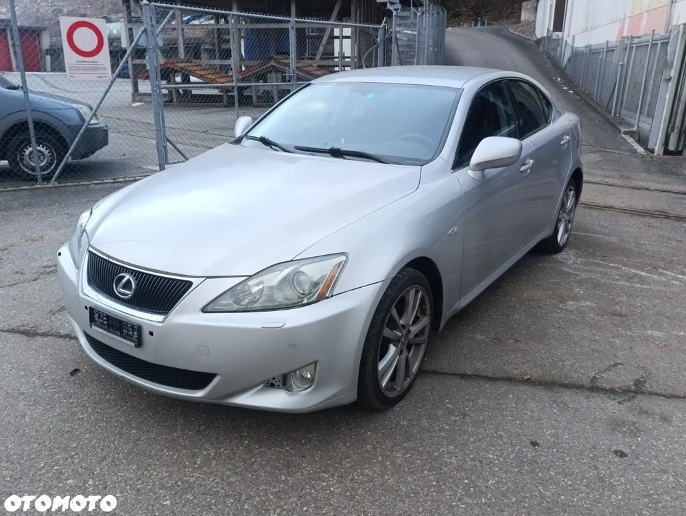Lexus IS 220d - 2