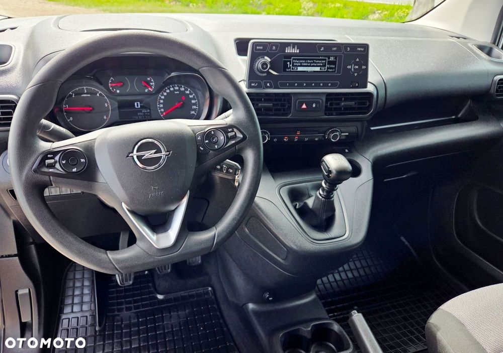 Opel COMBO - 27