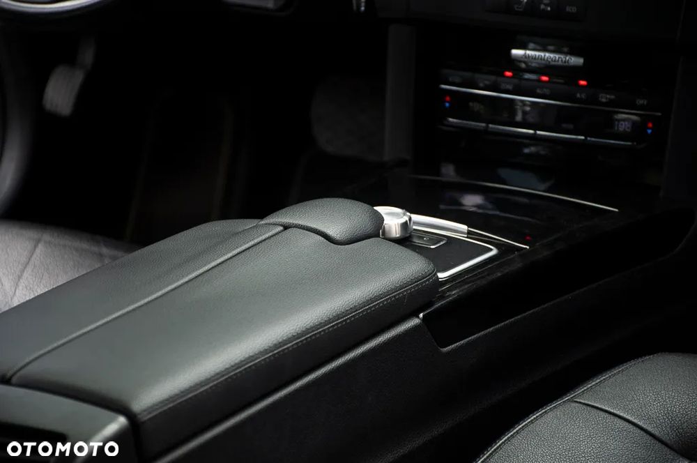 Mercedes-Benz Klasa E 220 BlueTEC 4Matic 7G-TRONIC Avantgarde - 35